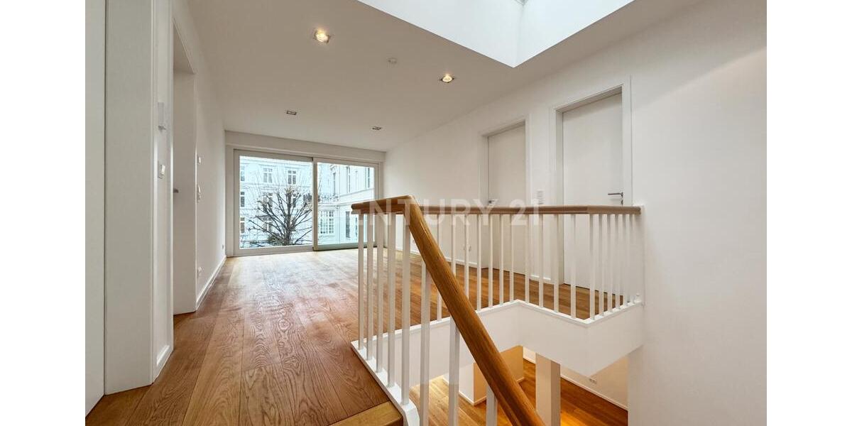 Maisonettenwohnung Frankfurt am Main Bockenheim - 3.5 Zimmer, 161 m&sup2;, 4.500&euro; | Angebot:19512794