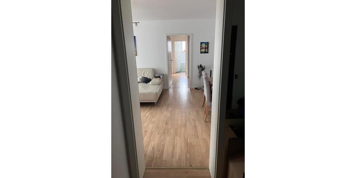 Etagenwohnung Frankfurt am Main Nord-Ost - 3 Zimmer, 82 m&sup2;, 1.200&euro; | Angebot:25632932