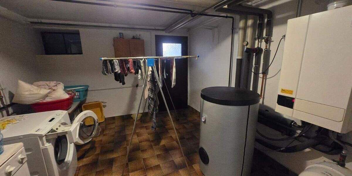 Reihenmittelhaus Aschaffenburg Damm - 5 Zimmer, 135 m&sup2;, 399.000&euro; | Angebot:25749975
