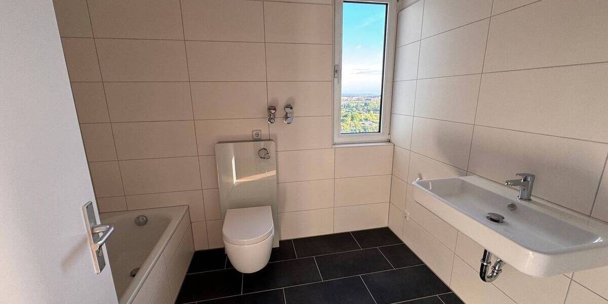 Etagenwohnung Frankfurt am Main Preungesheim - 4 Zimmer, 132 m&sup2;, 1.824&euro; | Angebot:25690822