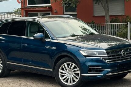 VW Touareg 161.700 km 33.000 &euro; Frankfurt am Main 65933