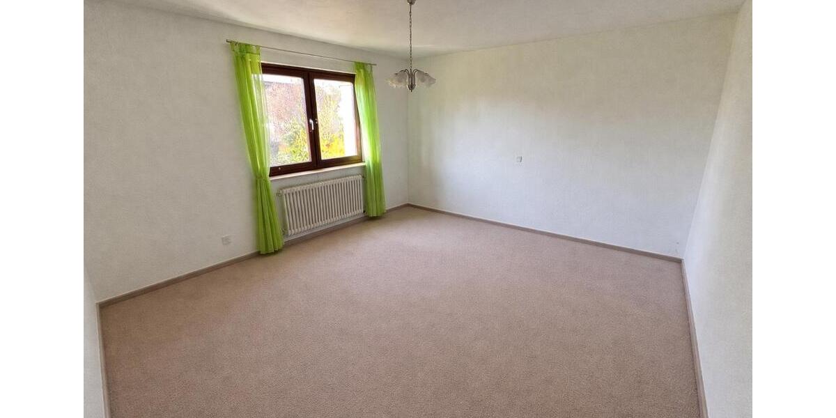 Etagenwohnung Frankfurt am Main Nord-Ost - 4 Zimmer, 105 m&sup2;, 1.800&euro; | Angebot:26041989
