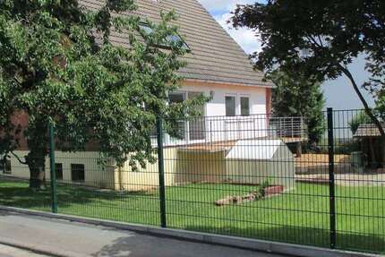 Haus Friedberg - 7 Zimmer, 132 m&sup2;, 1.500&euro; | Angebot:26901398