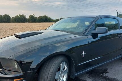 Ford Mustang 148.000 km 9.499 &euro; Frankfurt 60439