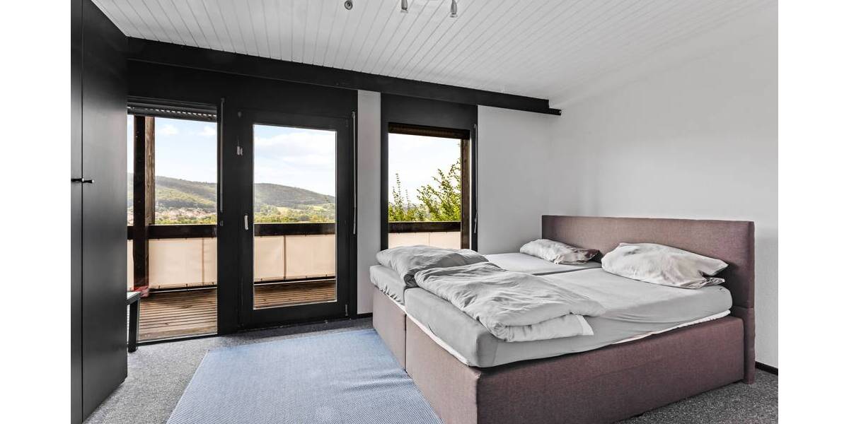 Einfamilienhaus Gelnhausen Haitz - 8 Zimmer, 354 m&sup2;, 950.000&euro; | Angebot:25685325