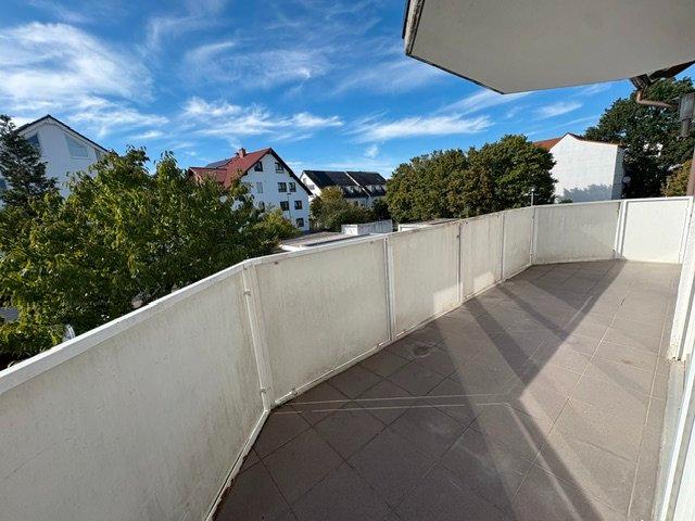 Etagenwohnung Langen (Hessen) - 2 Zimmer, 100 m&sup2;, 1.600&euro; | Angebot:27630848