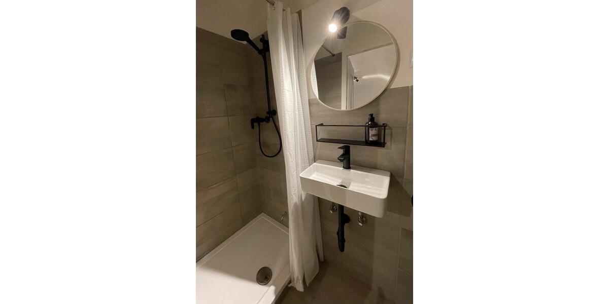 Dachgeschoßwohnung Frankfurt am Main Ostend - 1 Zimmer, 24 m&sup2;, 980&euro; | Angebot:26004084