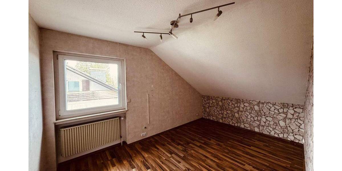 Einfamilienhaus Büdingen Diebach - 8 Zimmer, 178 m&sup2;, 409.000&euro; | Angebot:25751205