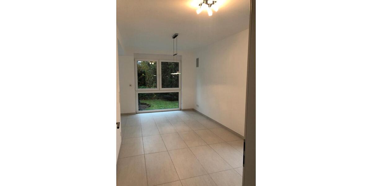 Einfamilienhaus Dreieich - 9 Zimmer, 300 m&sup2;, 4.200&euro; | Angebot:26336525
