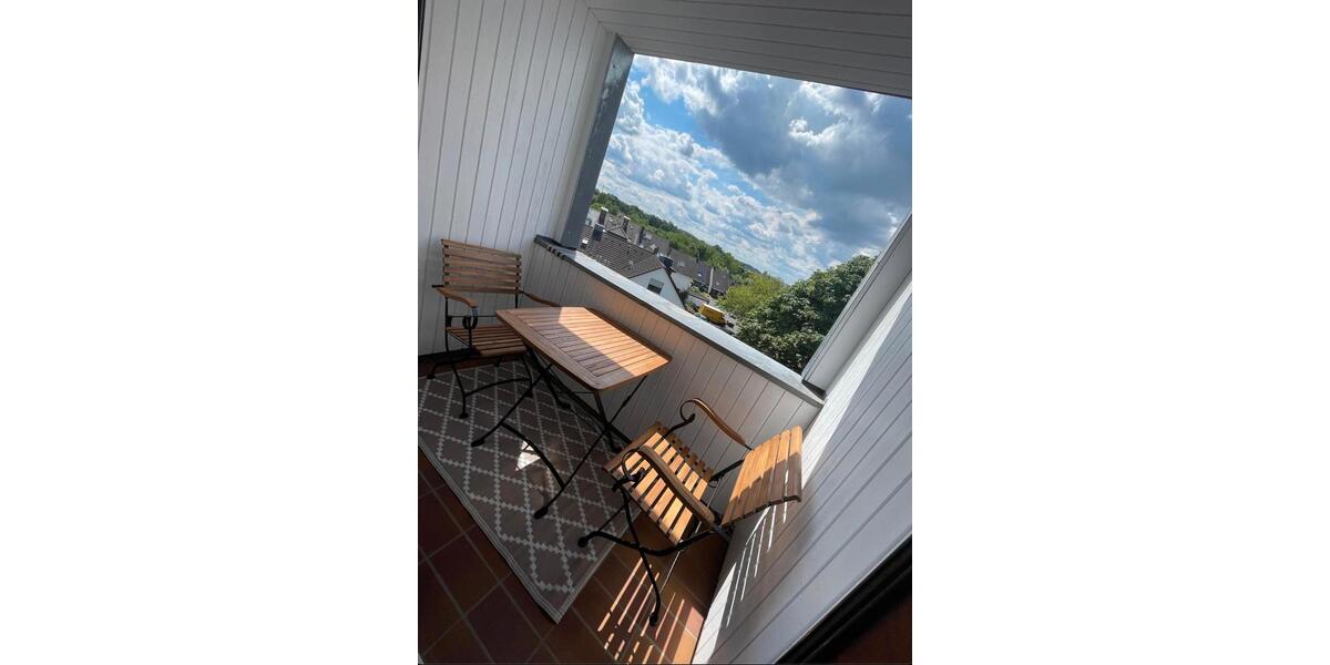Dachgeschoßwohnung Aschaffenburg Damm - 2 Zimmer, 44 m&sup2;, 1.100&euro; | Angebot:26387111
