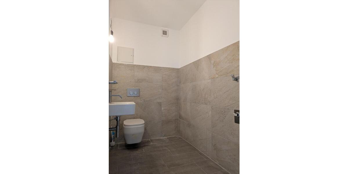 Etagenwohnung Großostheim - 5 Zimmer, 140 m&sup2;, 1.470&euro; | Angebot:25830806