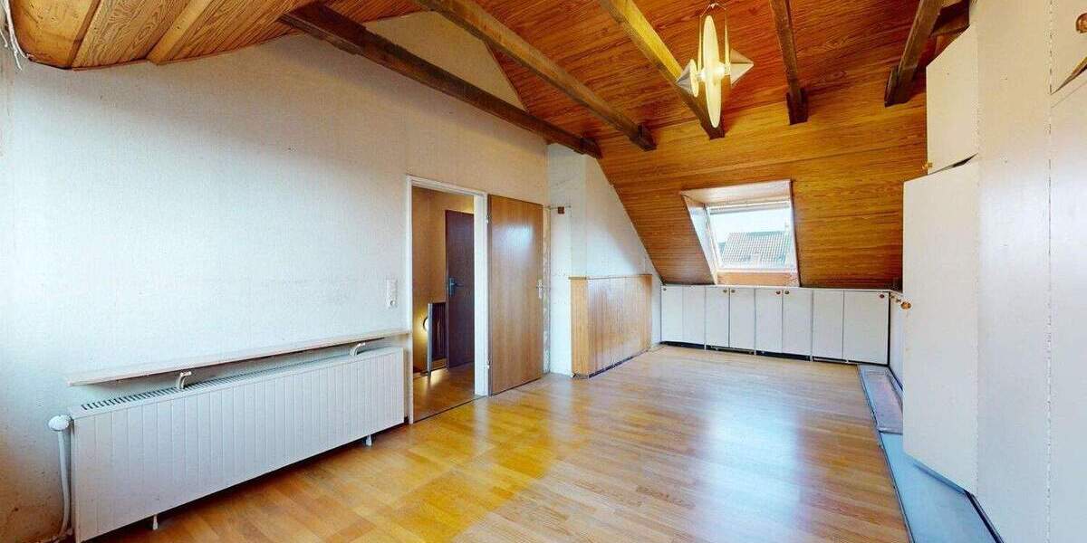 Reihenmittelhaus Frankfurt am Main Eckenheim - 6 Zimmer, 137 m&sup2;, 620.000&euro; | Angebot:25663775