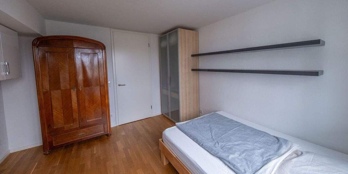 Etagenwohnung Offenbach am Main Bieberer Berg - 3 Zimmer, 112 m&sup2;, 1.800&euro; | Angebot:25737629