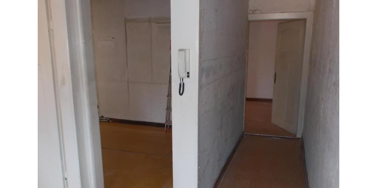 Reihenhaus Frankfurt am Main Niederrad - 10 Zimmer, 137 m&sup2;, 58.000&euro; | Angebot:16960480