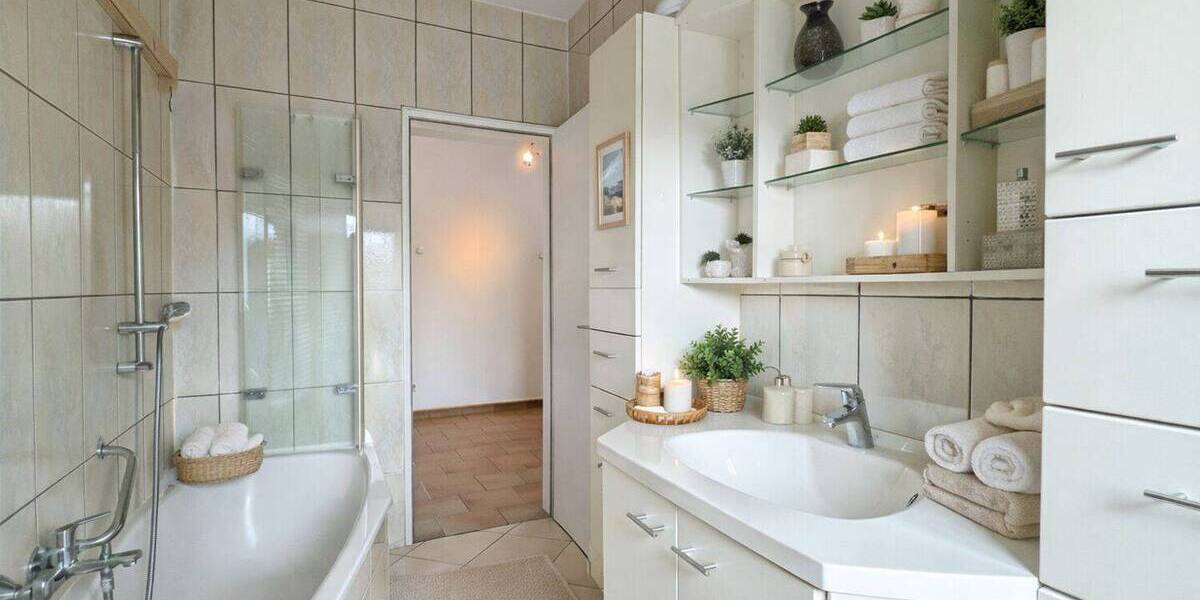 Etagenwohnung Frankfurt am Main Niederursel - 3 Zimmer, 91 m&sup2;, 410.000&euro; | Angebot:25996038