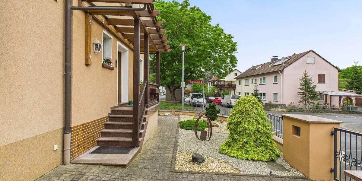 Mehrfamilienhaus, Wohnhaus Hösbach - 9 Zimmer, 215 m&sup2;, 529.000&euro; | Angebot:25698992