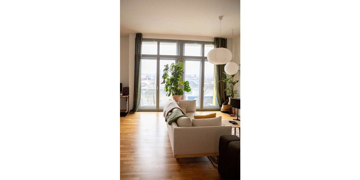 Etagenwohnung Frankfurt am Main Ostend - 2 Zimmer, 110 m&sup2;, 750.000&euro; | Angebot:25478139
