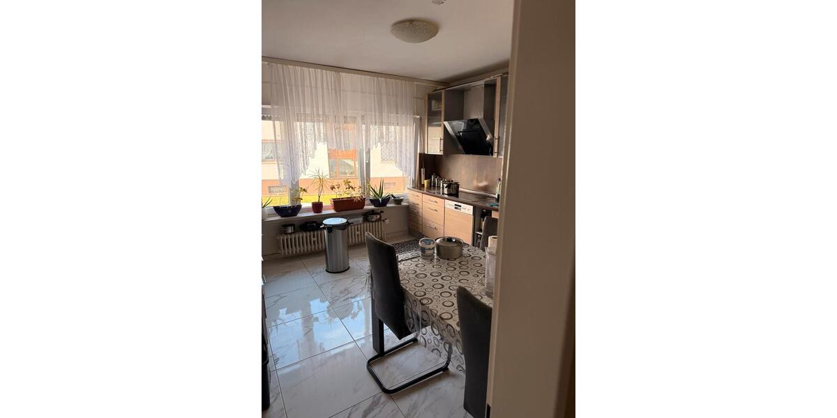 Erdgeschoßwohnung Nidderau - 4 Zimmer, 100 m&sup2;, 1.000&euro; | Angebot:25960508