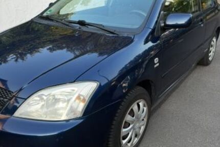 Toyota Corolla 180.000 km 2.700 &euro; Büdingen 63654