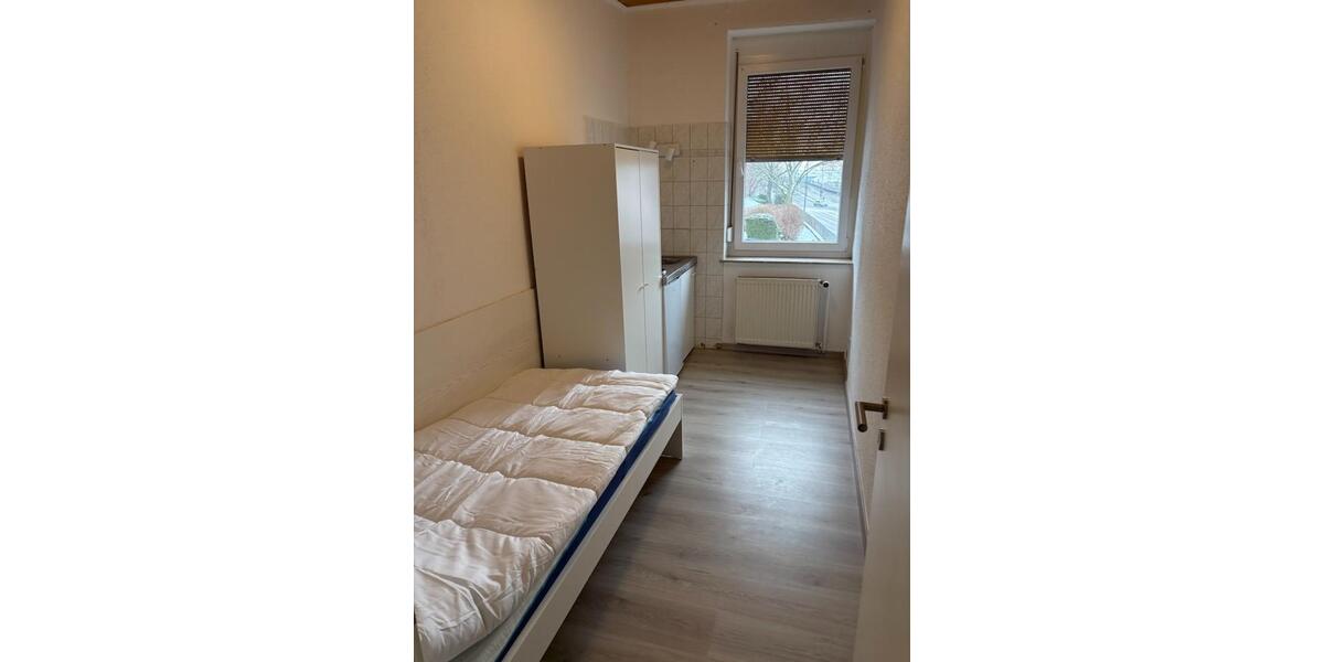 Etagenwohnung Frankfurt am Main Unterliederbach - 1 Zimmer, 20 m&sup2;, 700&euro; | Angebot:24728018