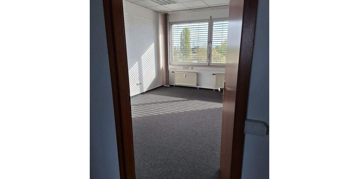 Gewerbeobjekt Frankfurt am Main Griesheim - 4 Zimmer, 125 m&sup2;, 1.150&euro; | Angebot:25865840
