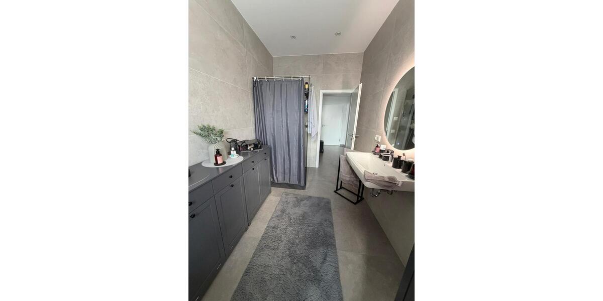 Erdgeschoßwohnung Offenbach am Main Bieber - 4 Zimmer, 125 m&sup2;, 2.300&euro; | Angebot:25376524