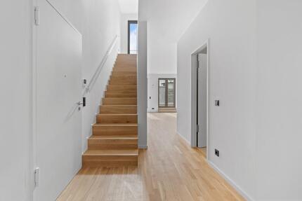 Wohnung Frankfurt am Main - 2 Zimmer, 112 m&sup2;, 2.755&euro; | Angebot:18369496