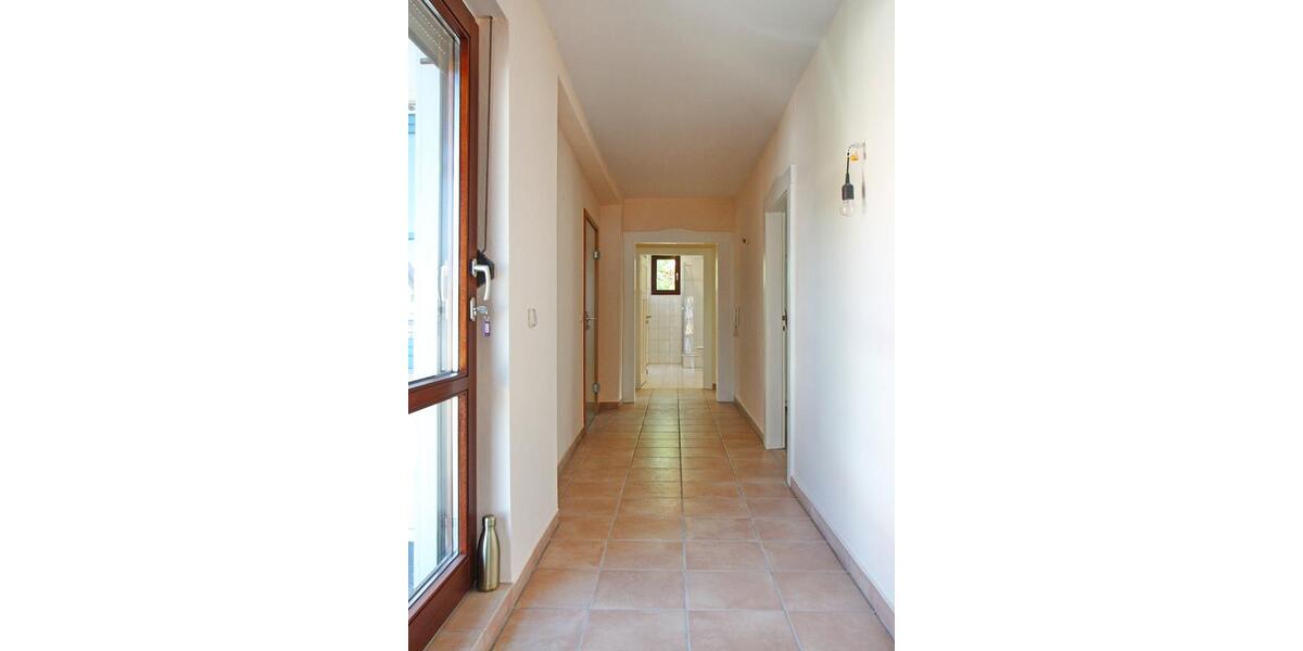 Etagenwohnung Wöllstadt - 3.5 Zimmer, 110 m&sup2;, 1.150&euro; | Angebot:24602213