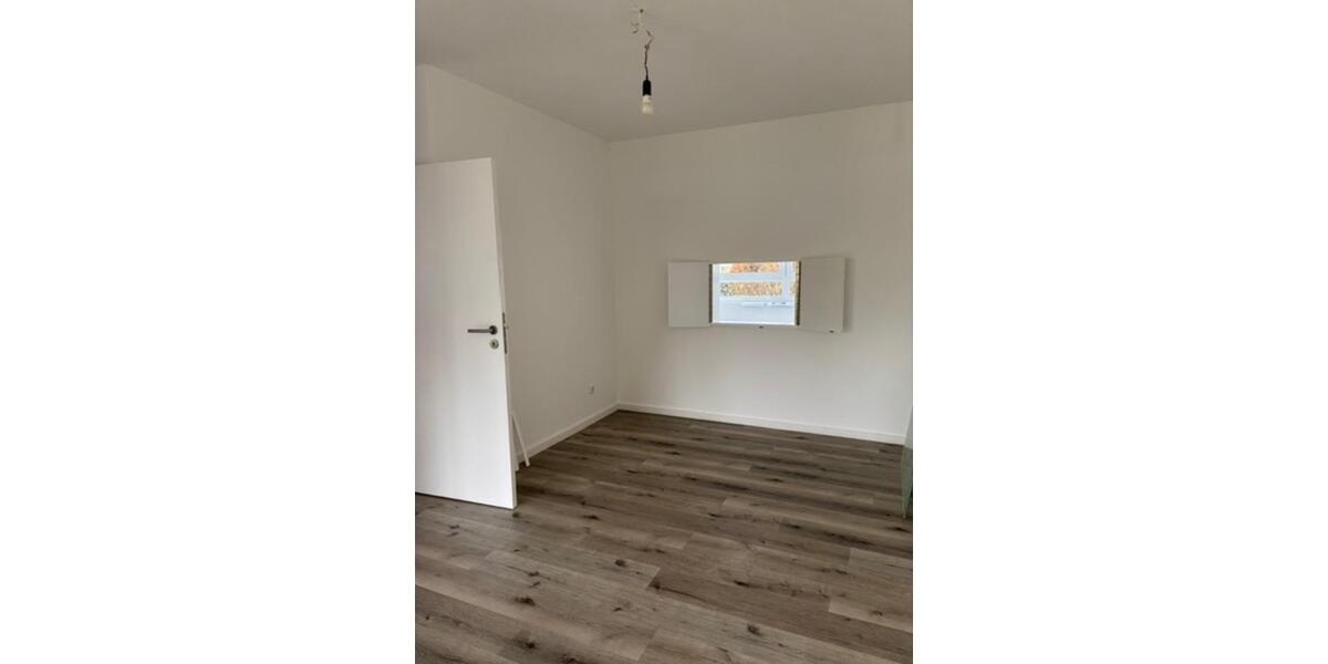 Reihenhaus Frankfurt am Main Bonames - 4.5 Zimmer, 138 m&sup2;, 2.000&euro; | Angebot:25429521