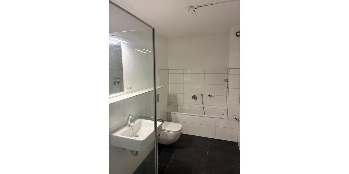 Etagenwohnung Frankfurt am Main Mitte-Nord - 2 Zimmer, 84 m&sup2;, 1.550&euro; | Angebot:24436008