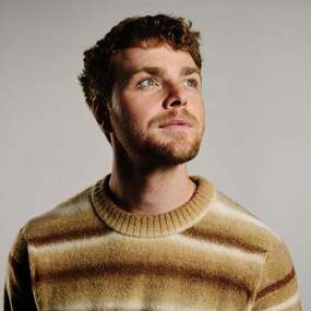 Alex Warren Presents: Little Orphan Alex Live 10.04.2026 Festhalle