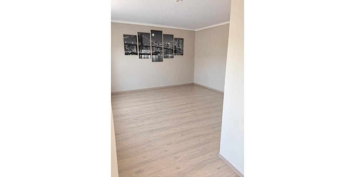 Etagenwohnung Rödermark - 3 Zimmer, 100 m&sup2;, 1.150&euro; | Angebot:27583823