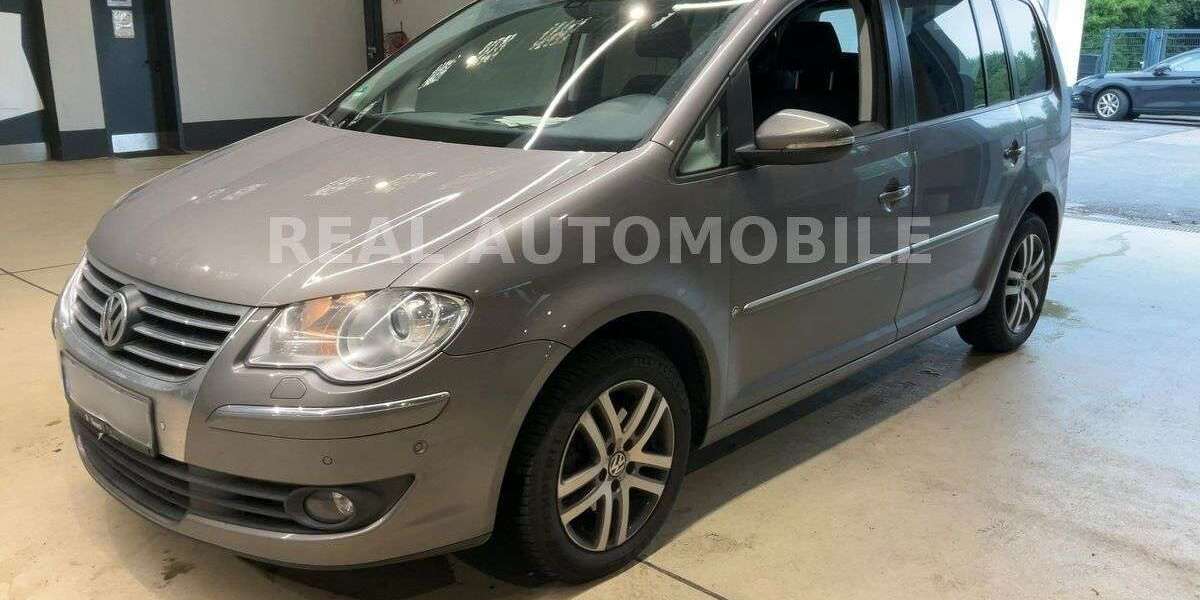VW Touran 158.000 km 6.499 &euro; Frankfurt 65933