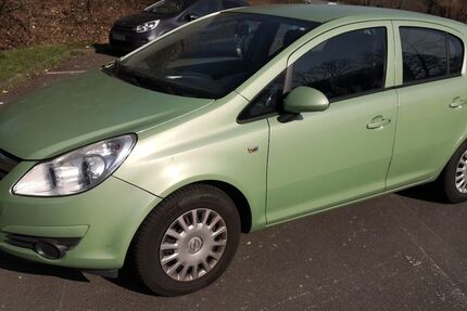 Opel Corsa 168.000 km 2.350 &euro; frankfurt 65936