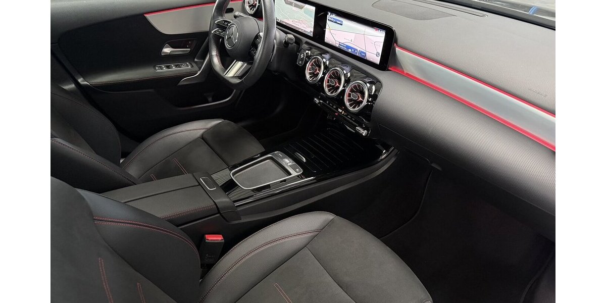 Mercedes-Benz A 200 Limousine AMG DISTRONIC-AHK-PANORAMA-360°! 14.350 km 35.769 &euro; Groß-Umstadt 64823