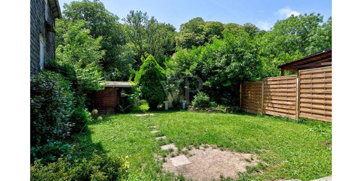 Mehrfamilienhaus, Wohnhaus Kronberg im Taunus Kronberg - 5 Zimmer, 180 m&sup2;, 2.400&euro; | Angebot:25939639