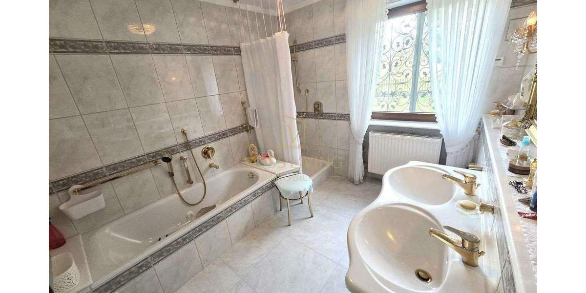 Einfamilienhaus Karben Klein-Karben - 8 Zimmer, 224 m&sup2;, 669.000&euro; | Angebot:25689269