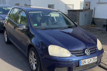 VW Golf 160.804 km 2.400 &euro; Gründau 63584