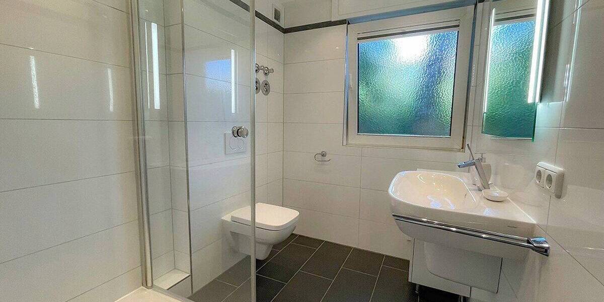 Etagenwohnung Bad Soden - 3 Zimmer, 80 m&sup2;, 1.300&euro; | Angebot:26918359