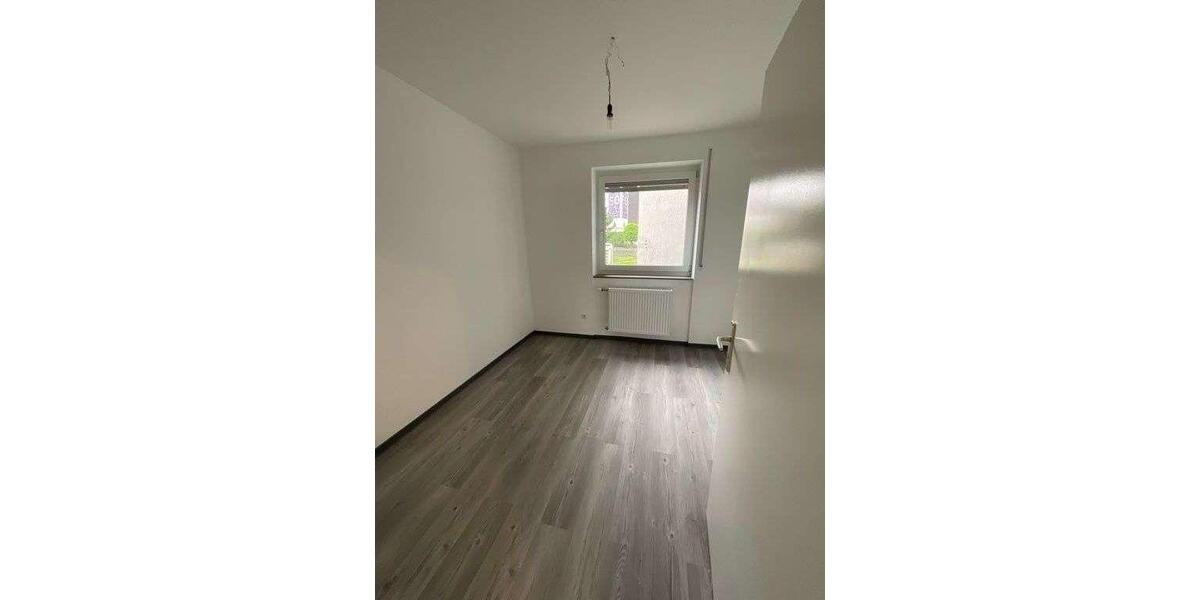 Erdgeschoßwohnung Großostheim - 4 Zimmer, 91 m&sup2;, 750&euro; | Angebot:26180646