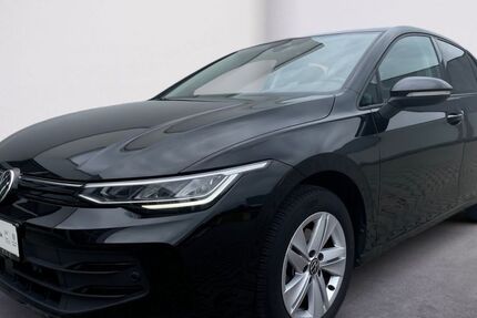 VW Golf 42.196 km 23.480 &euro; Bad Soden 65812