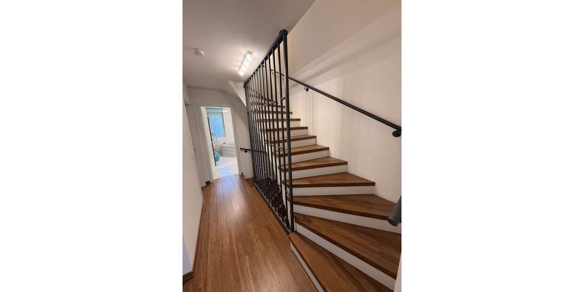 Einfamilienhaus Eschborn - 5 Zimmer, 165 m&sup2;, 890.000&euro; | Angebot:26085176