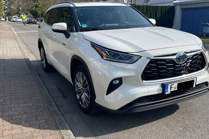 Toyota Highlander 141.680 km 36.490 &euro; Frankfurt 60389