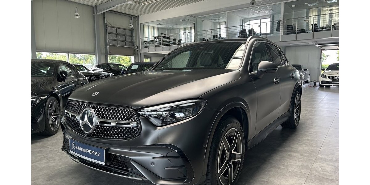 Mercedes-Benz GLC 300 d 4M AMG PREMIUM+ MAGNO- AIRMATIC- PANO! 14.270 km 62.779 &euro; Groß-Umstadt 64823