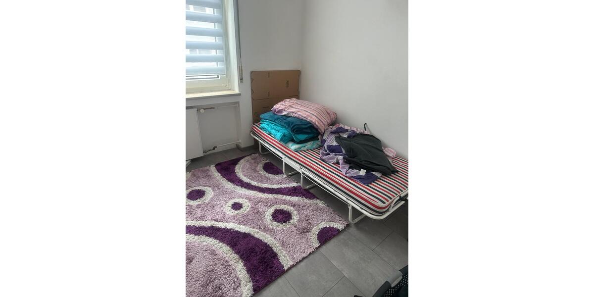 Etagenwohnung Frankfurt am Main Nied - 3 Zimmer, 86 m&sup2;, 1.400&euro; | Angebot:25853910
