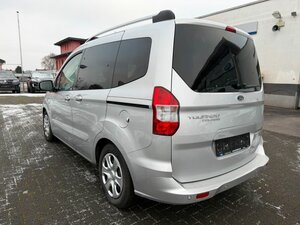 Ford Tourneo Courier Trend*Navi*PDC* 30.900 km 12.890 &euro; Nidderau 61130