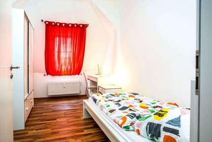 Zimmer Frankfurt am Main Bahnhofsviertel - 5 Zimmer, 550&euro; | Angebot:26087408