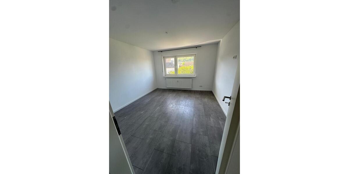 Etagenwohnung Hösbach - 3 Zimmer, 82 m&sup2;, 950&euro; | Angebot:26535731