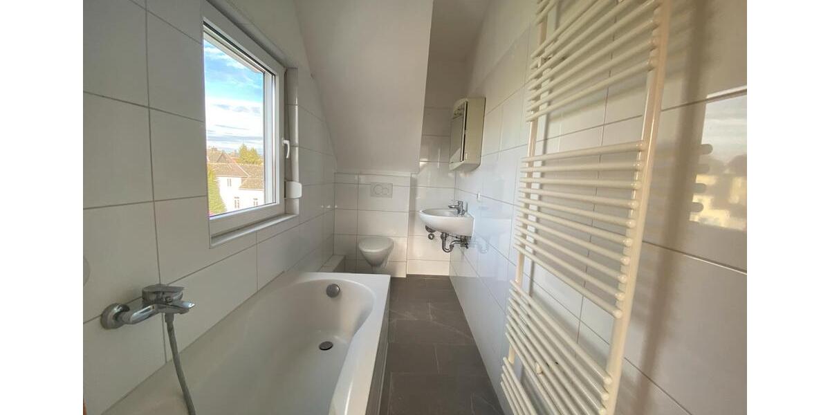 Dachgeschoßwohnung Friedberg (Hessen) - 3 Zimmer, 67 m&sup2;, 1.300&euro; | Angebot:27547722
