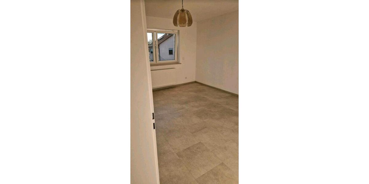Etagenwohnung Goldbach - 4 Zimmer, 97 m&sup2;, 1.100&euro; | Angebot:26407095